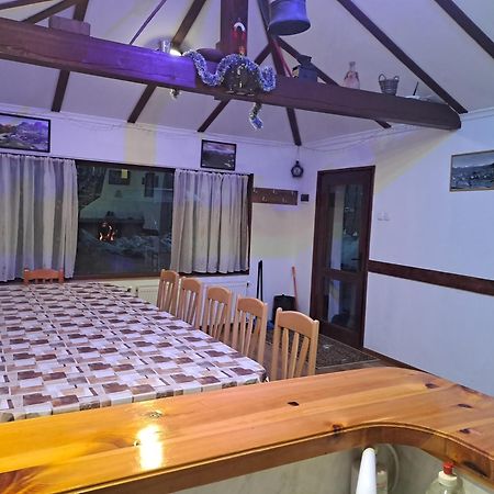 Guest House Lorian Madzhare Exterior photo